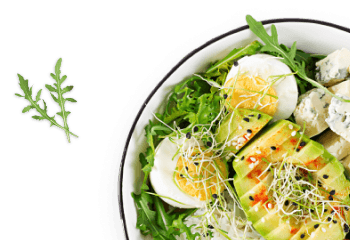 Bowl with eggs and vegetables